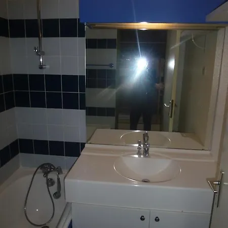 2 Bedroom Valescure Сен-Рафаэль